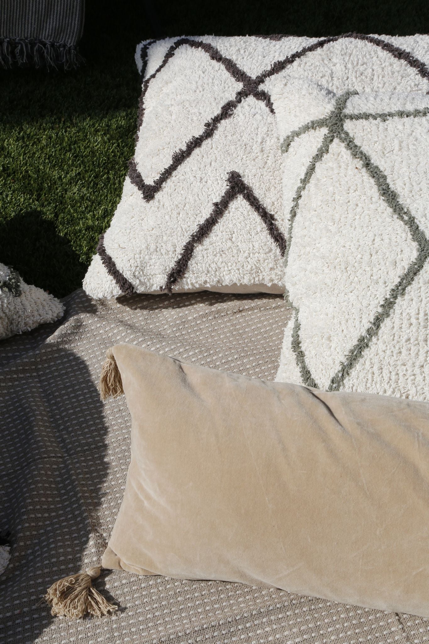 Bianca 14 X 40 Pillow With Insert