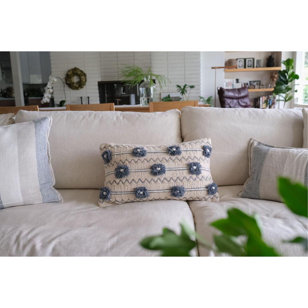 Izzy Hand Woven 14 X 24 Pillow With Insert