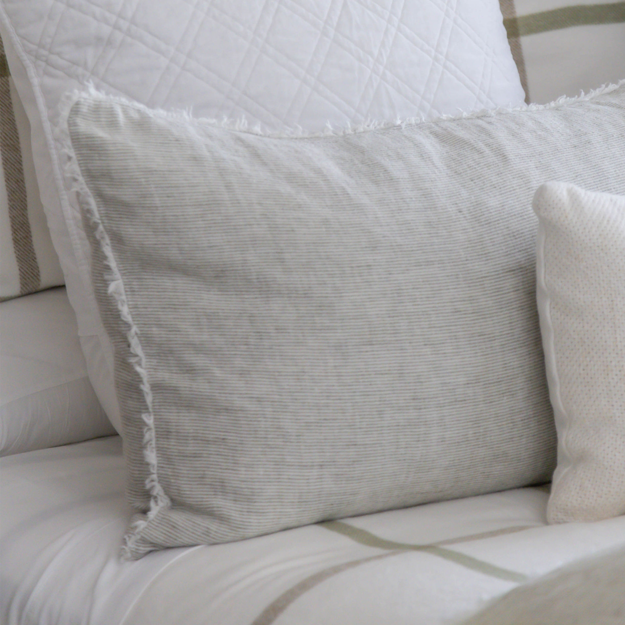 Logan Big Pillow 28 X 36 With Insert - 4 colors